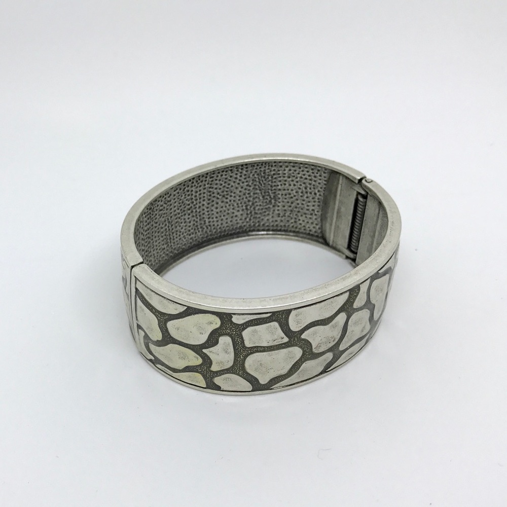 NWOT Premier Designs animal print cuff bracelet